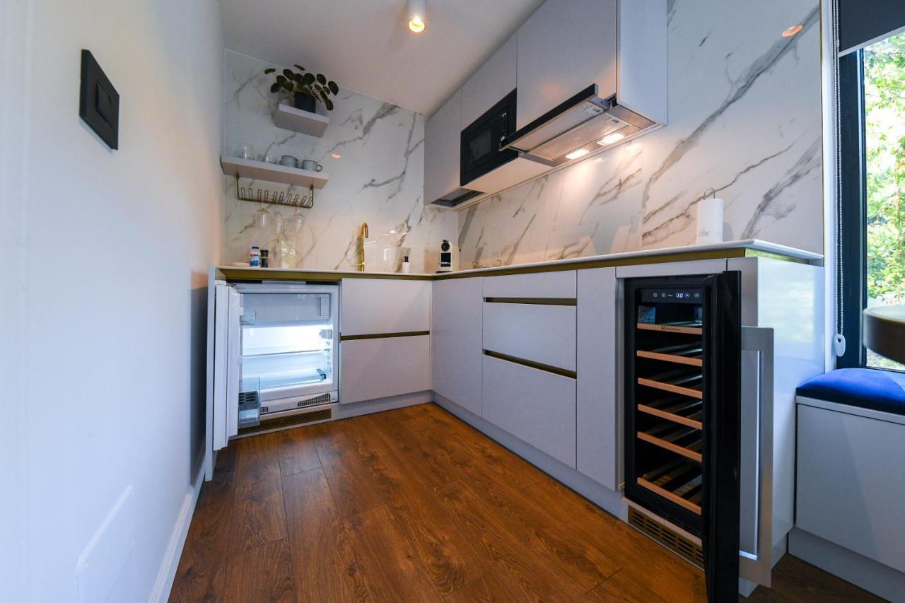 Designer Apartment In The City Center Cluj-Napoca Extérieur photo